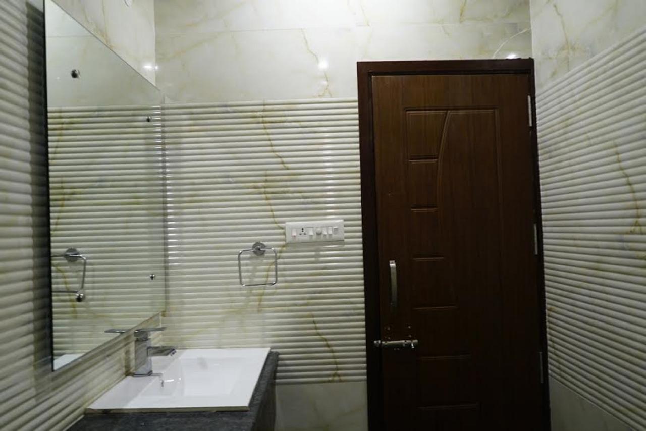 Hotel Razia Inn Hisār Exterior foto