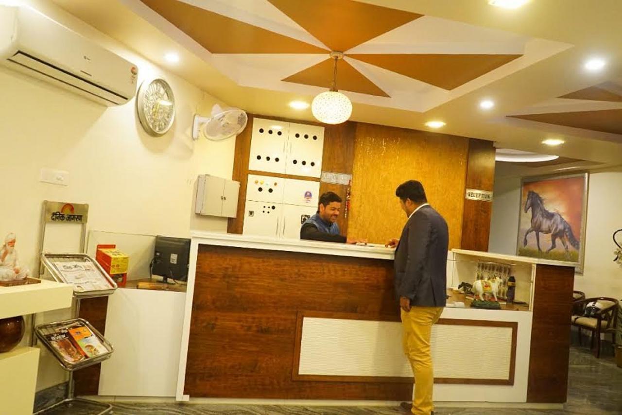 Hotel Razia Inn Hisār Exterior foto
